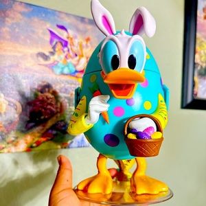 Donald Duck Easter Sipper 2024